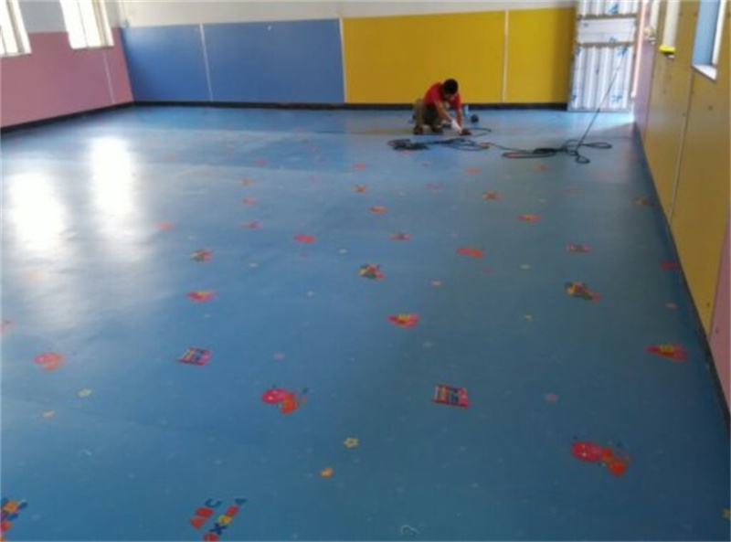 幼兒園PVC地板膠.jpg 幼兒園PVC地板膠.jpg